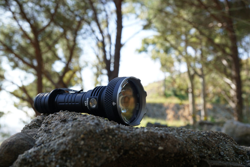 Review] - Acebeam L35 Brightest Tactical Flashlight - 5000lm, 480m